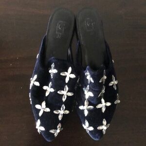 Very cute slipper
